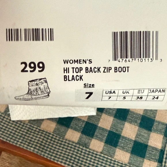 Minnetonka Black Suede Fringe Moccasin Boots with Concho Details - Picture 4 of 4